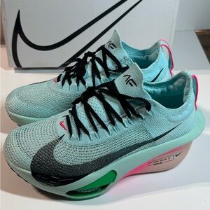 Nike Alphafly 3 running shoes